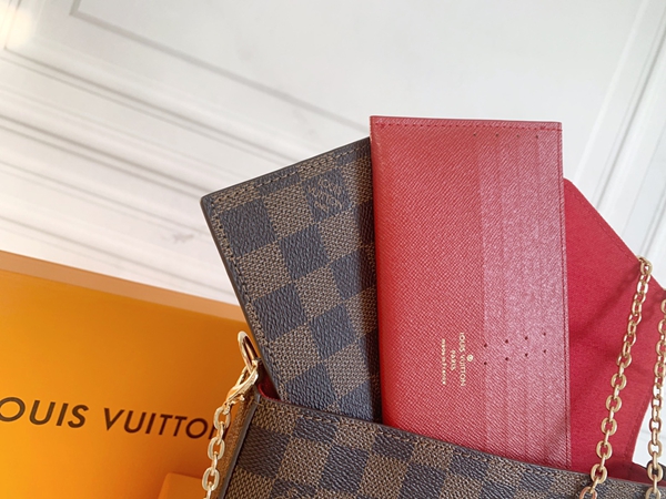 LVコピーウォレット背面デザイン